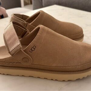 Women’s UGGS Golden Star Clogs